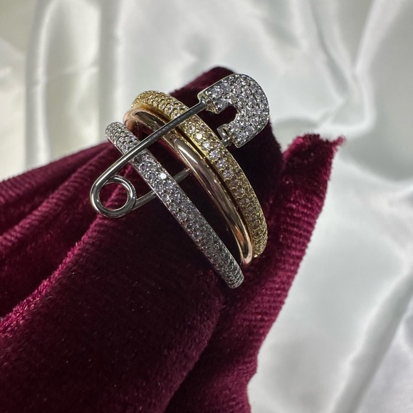 Gold and Silver Ring with Interwoven Bands and Sparkling Stones - Picture 7 of 9